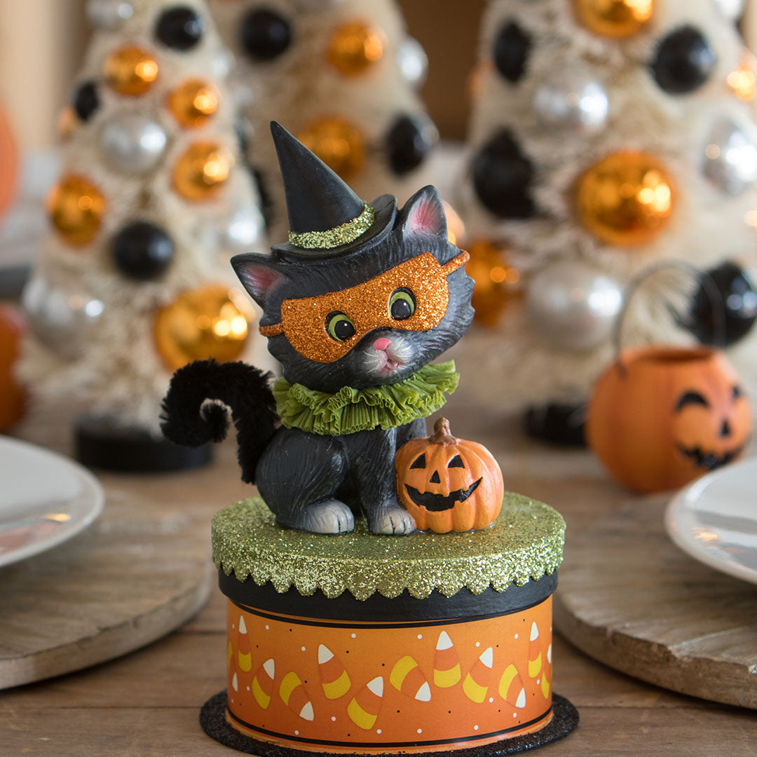 Bethany Lowe Halloween Kitty Binks on Box front life style