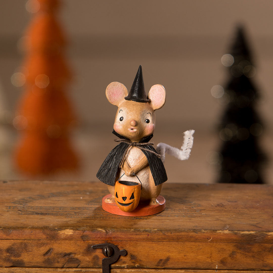 Michelle Lauritsen Little Witchy Mouse front life style