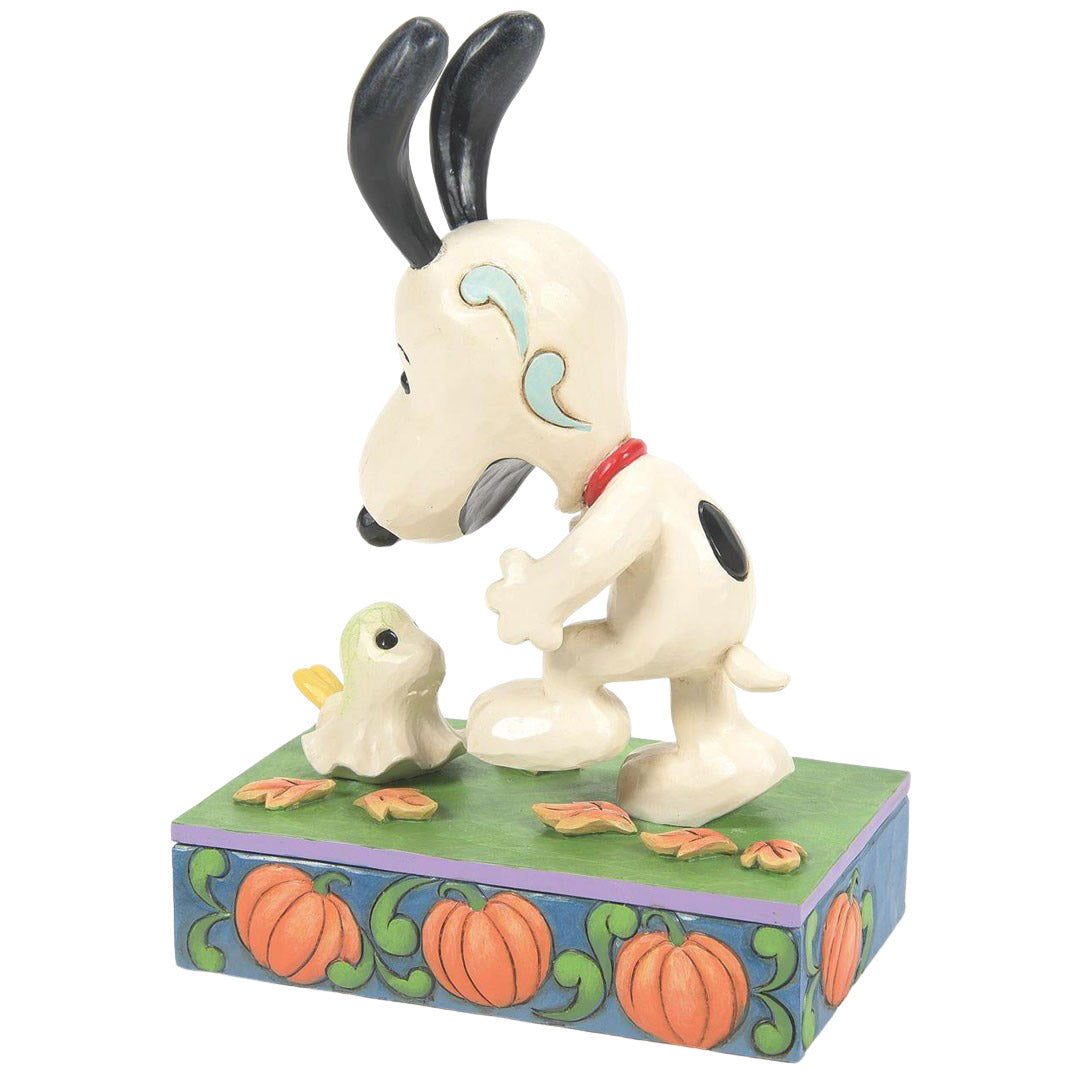 Jim Shore Snoopy Scared by Woodstock Ghost left side